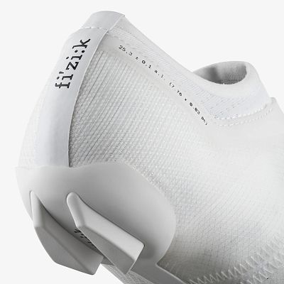Превью  Велотуфли шоссейные FIZIK Vega Carbon White/White
